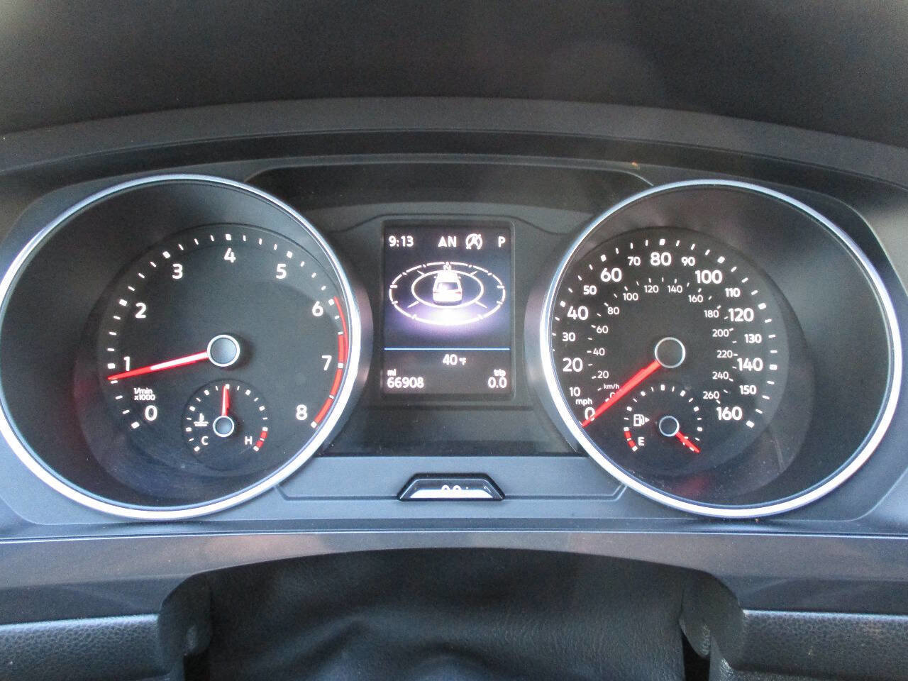 Used 2021 Volkswagen Tiguan SE R-Line image 23