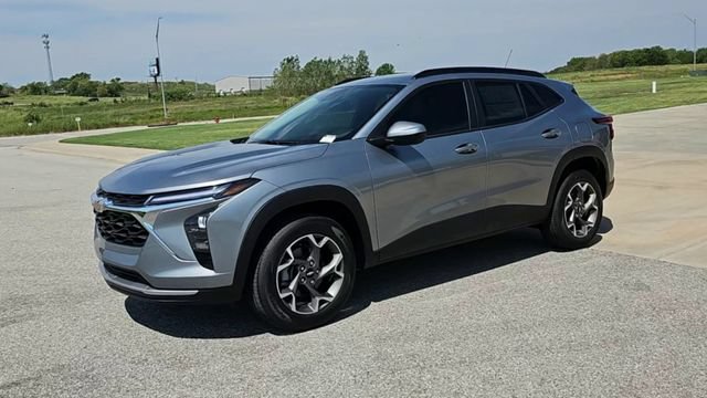 New 2026 Chevrolet Trax LT w/ Driver Confidence Package FWD image 4