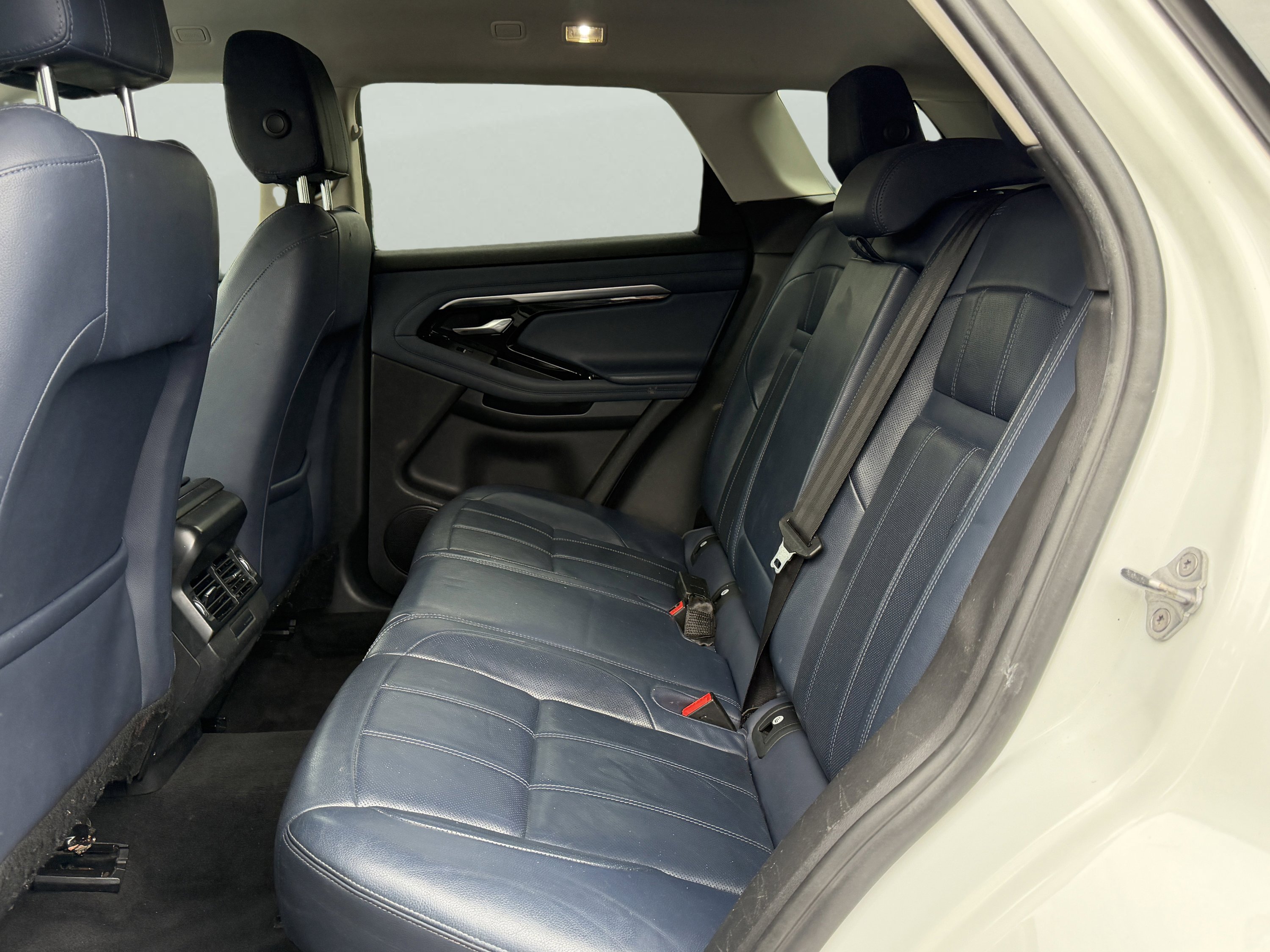 Used 2020 Land Rover Range Rover Evoque S image 37