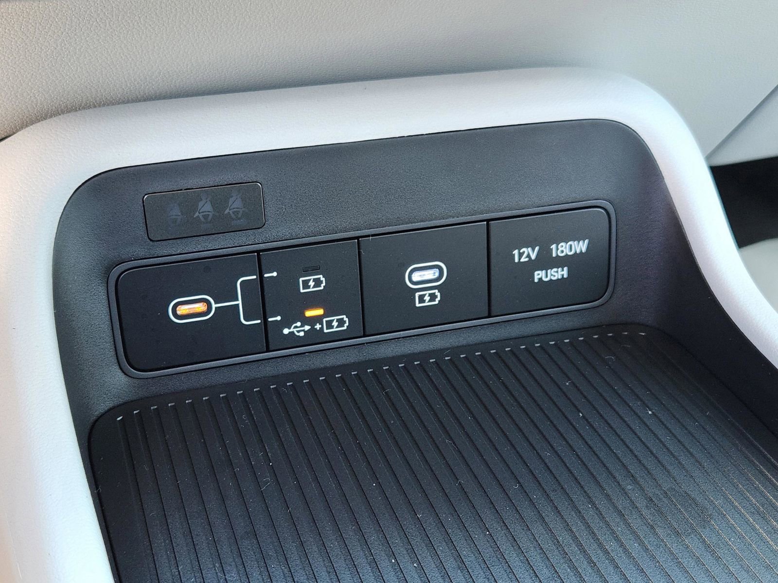 New 2026 Hyundai Kona SE image 17