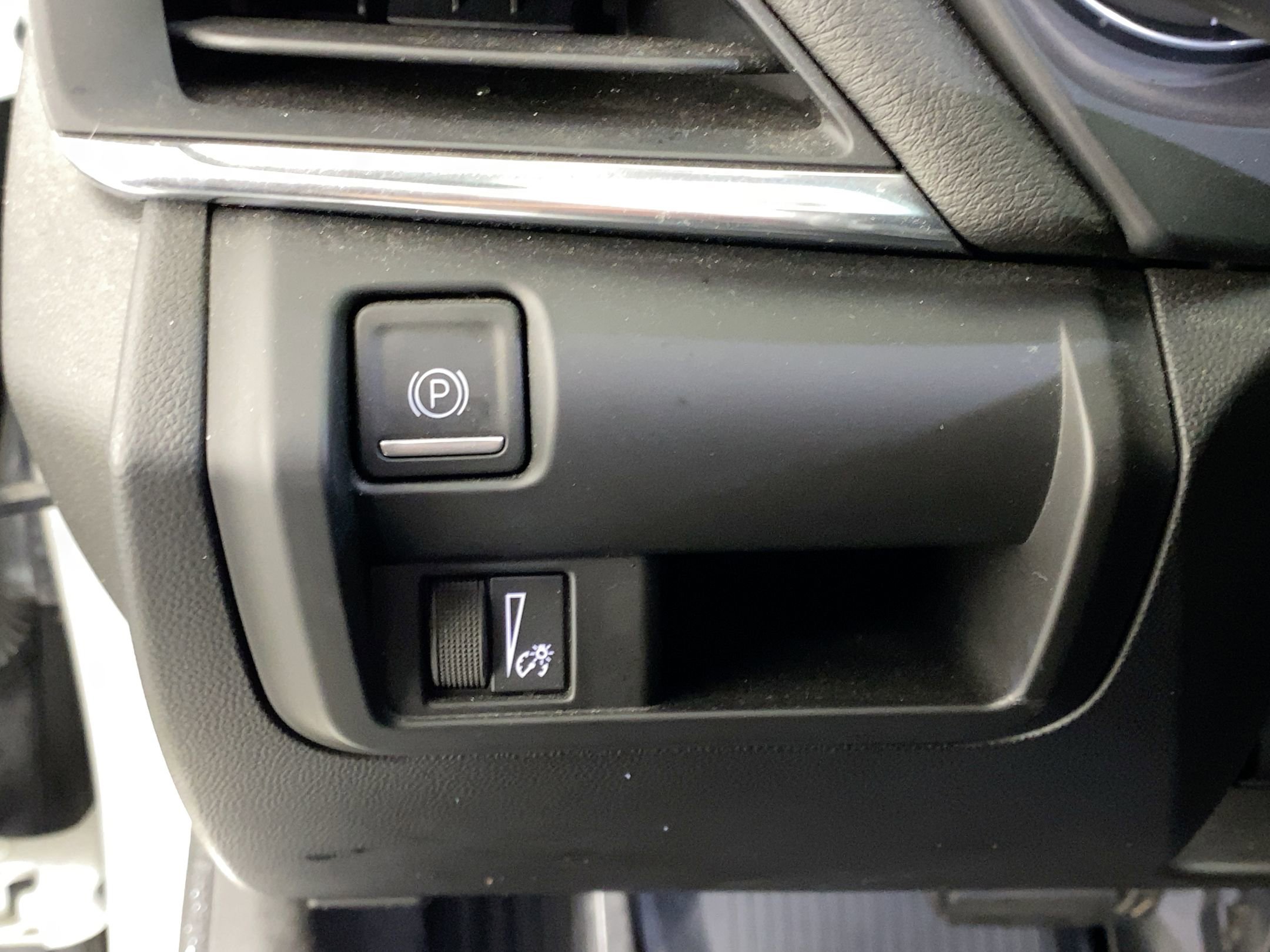 Used 2021 Cadillac CT4 Luxury w/ Cold Weather Package image 16