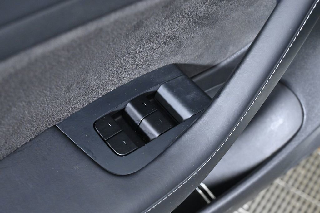 Used 2021 Tesla Model 3 Standard Range Plus image 19