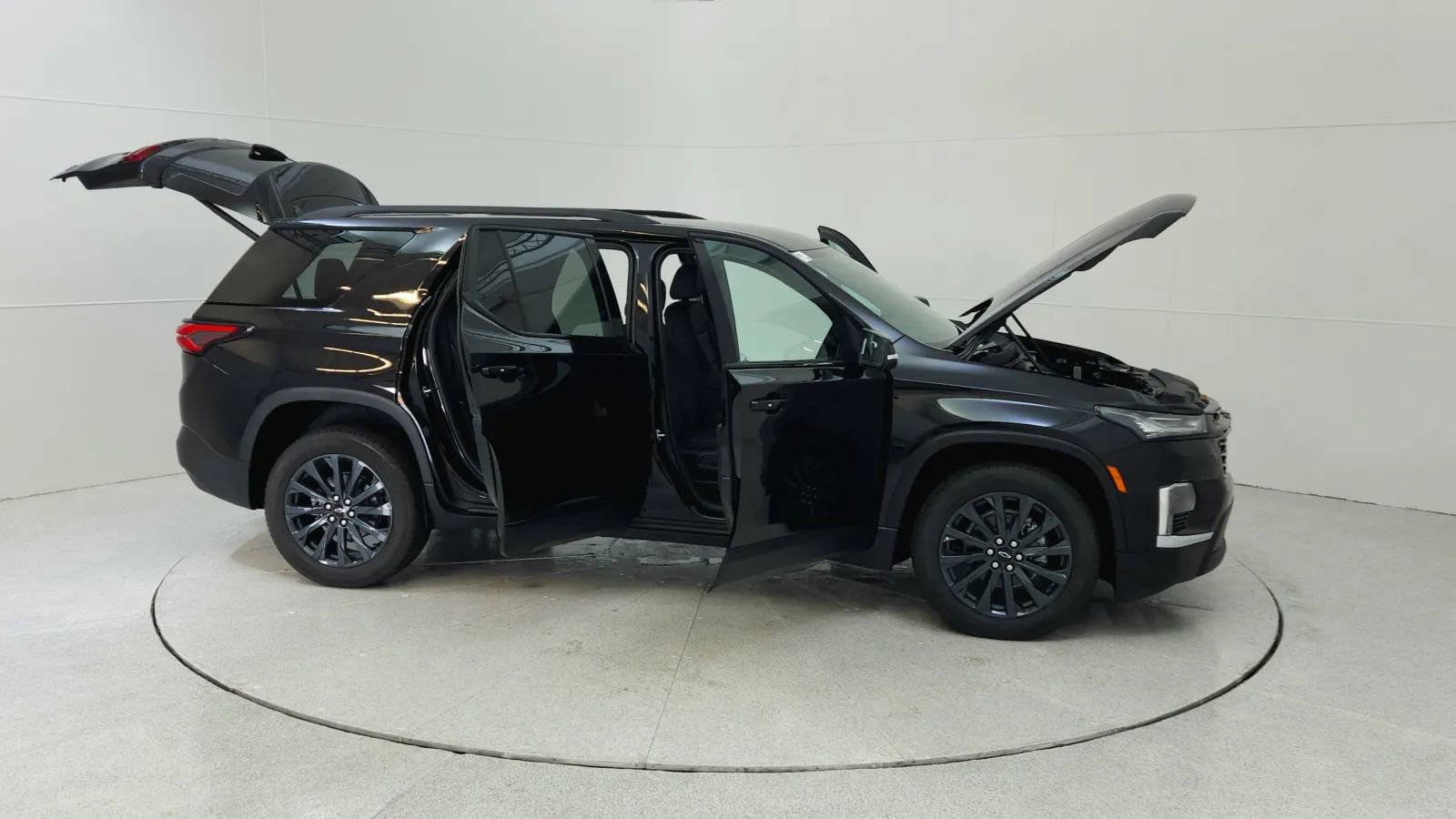 Used 2023 Chevrolet Traverse RS image 43