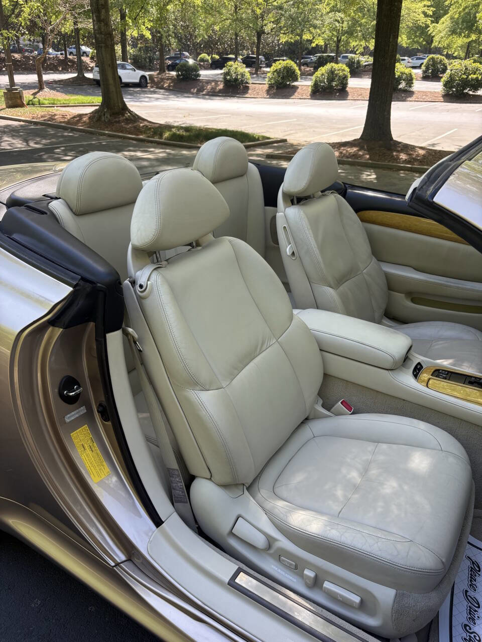 Used 2004 Lexus SC 430 Convertible image 25