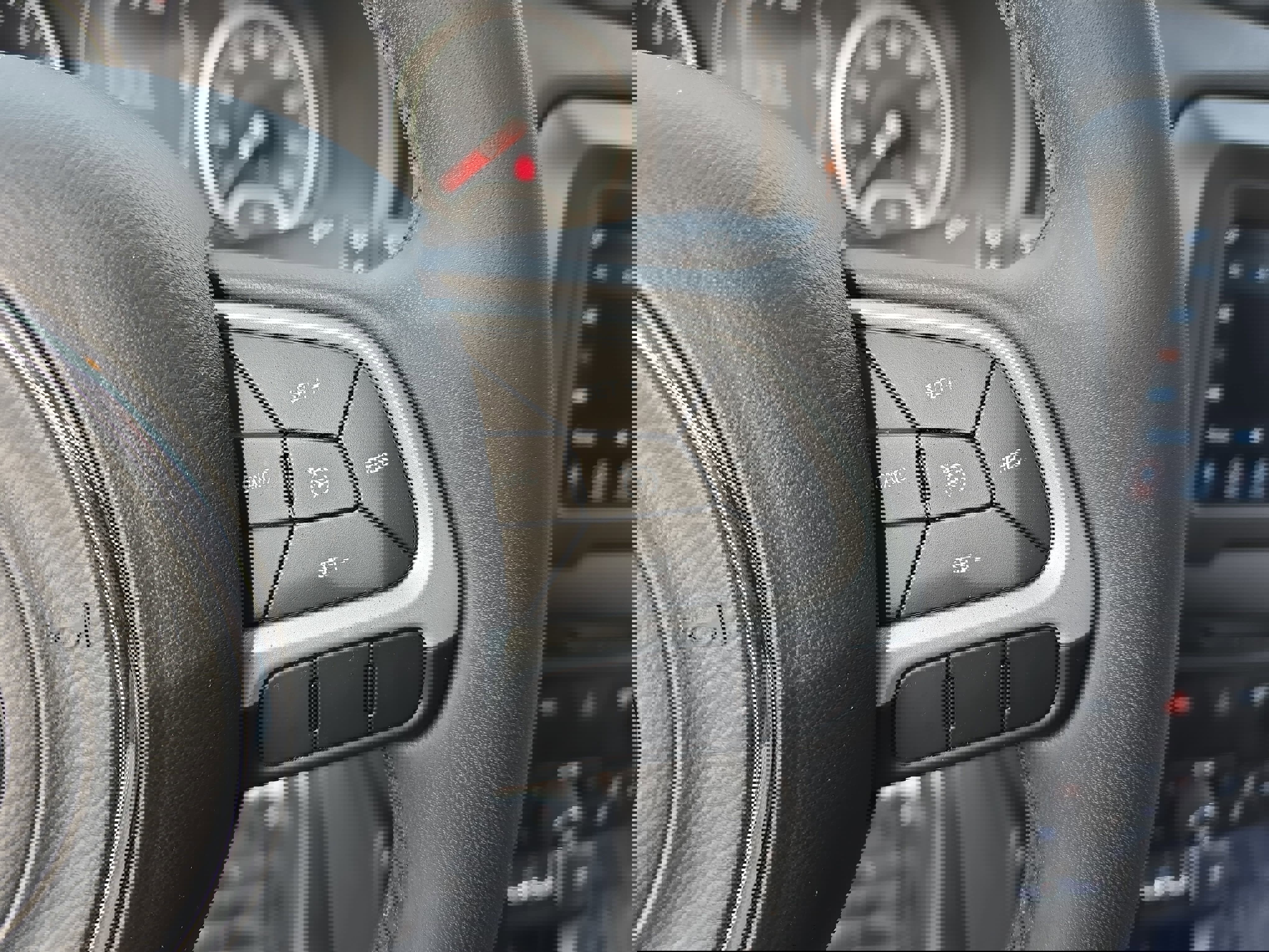 Used 2020 Jeep Renegade Latitude w/ Popular Equipment Group image 18