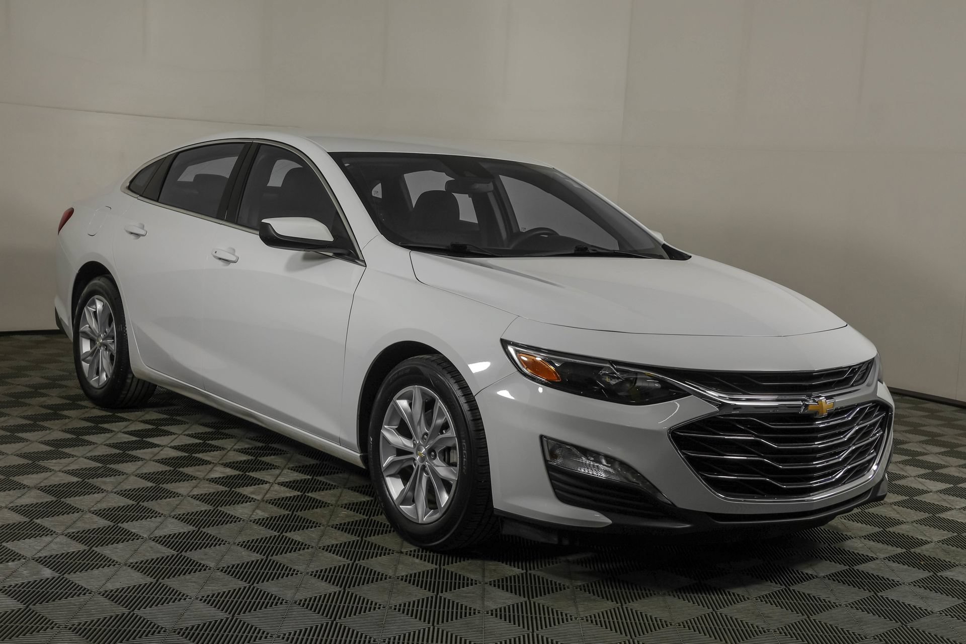 Used 2023 Chevrolet Malibu LT FWD image 11