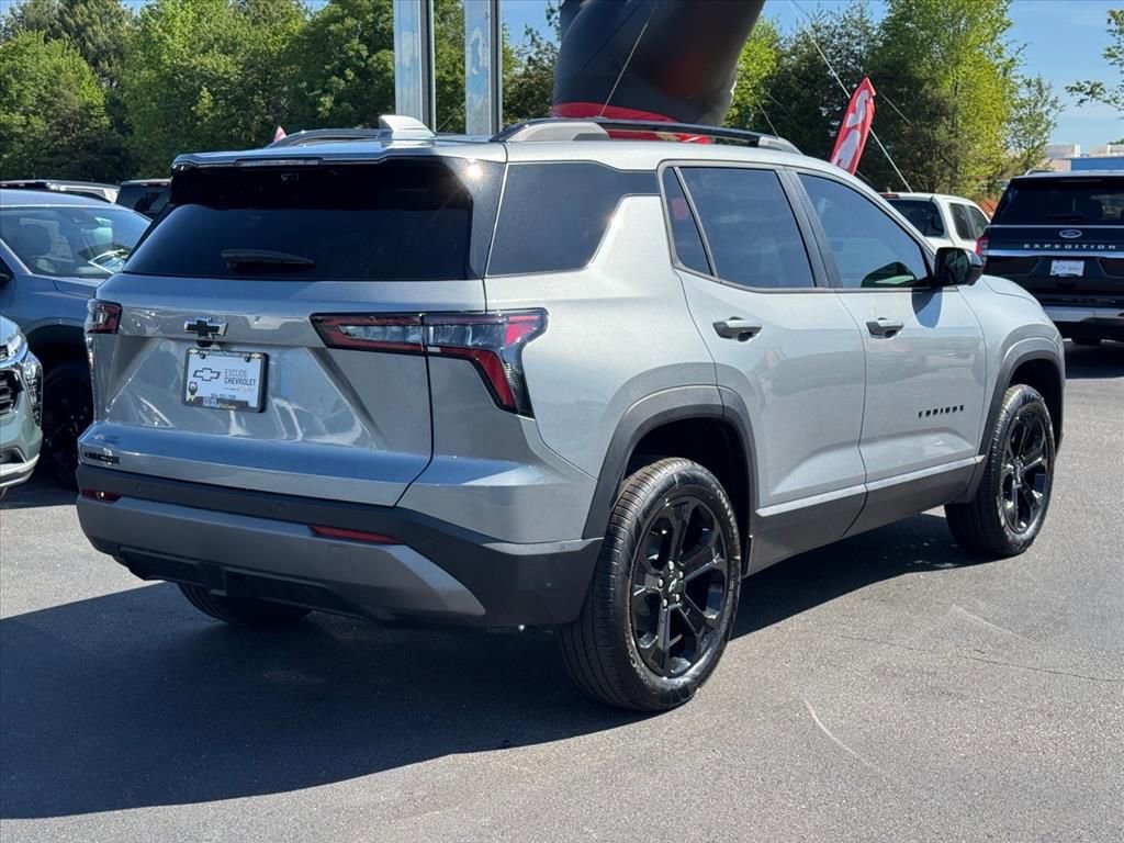 New 2026 Chevrolet Equinox LT w/ Midnight Edition FWD image 3