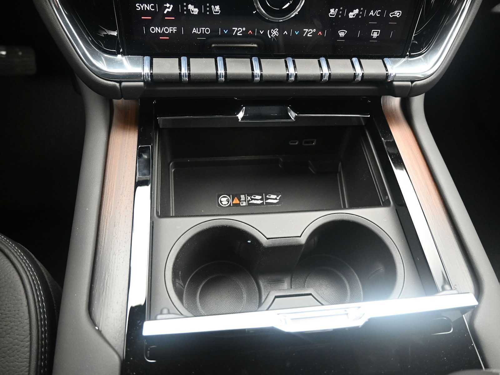 New 2026 GMC Yukon Denali w/ Sun & Power Step Package AWD/4WD image 21