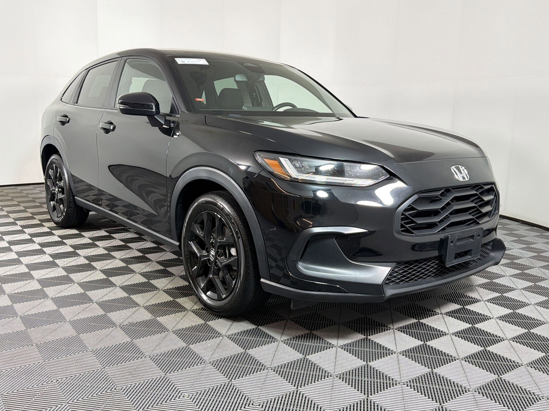 Used 2023 Honda HR-V Sport image 19