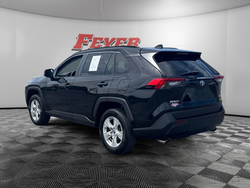 Used 2021 Toyota RAV4 XLE image 3