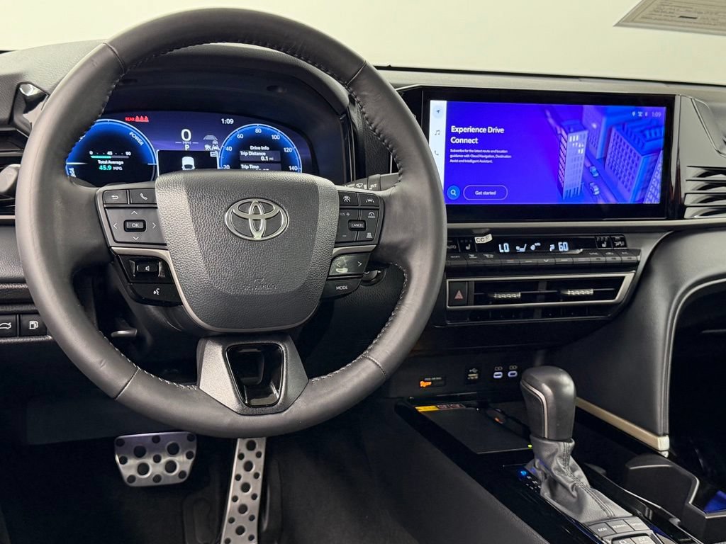 Used 2025 Toyota Camry XSE FWD image 36