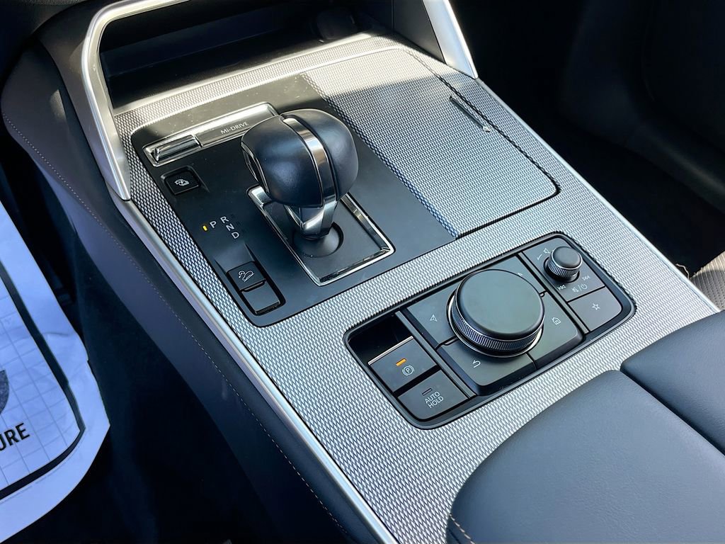 Used 2024 MAZDA CX-90 Plug-In Hybrid w/ Premium Pkg AWD/4WD image 16