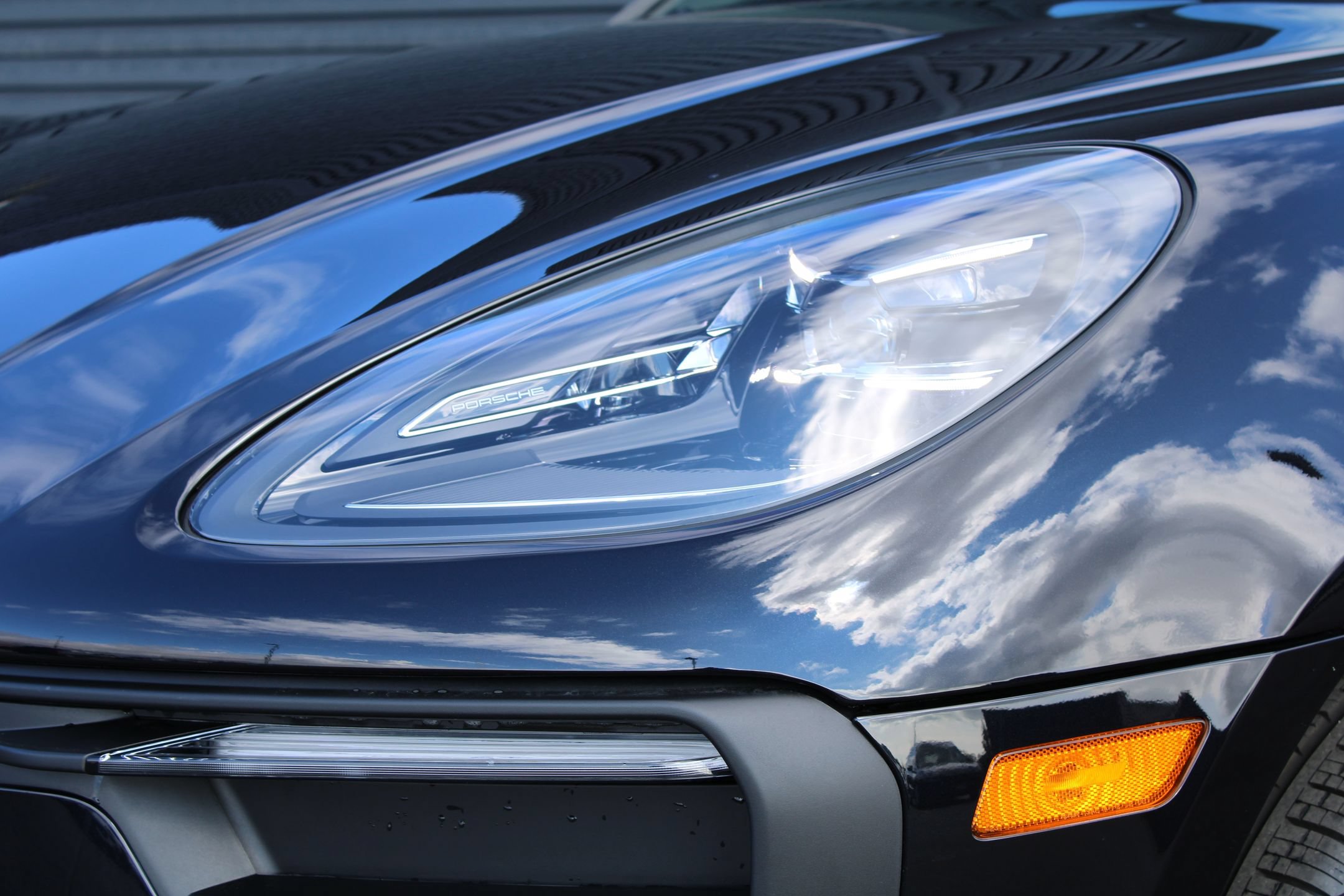 New 2026 Porsche Macan AWD/4WD image 12