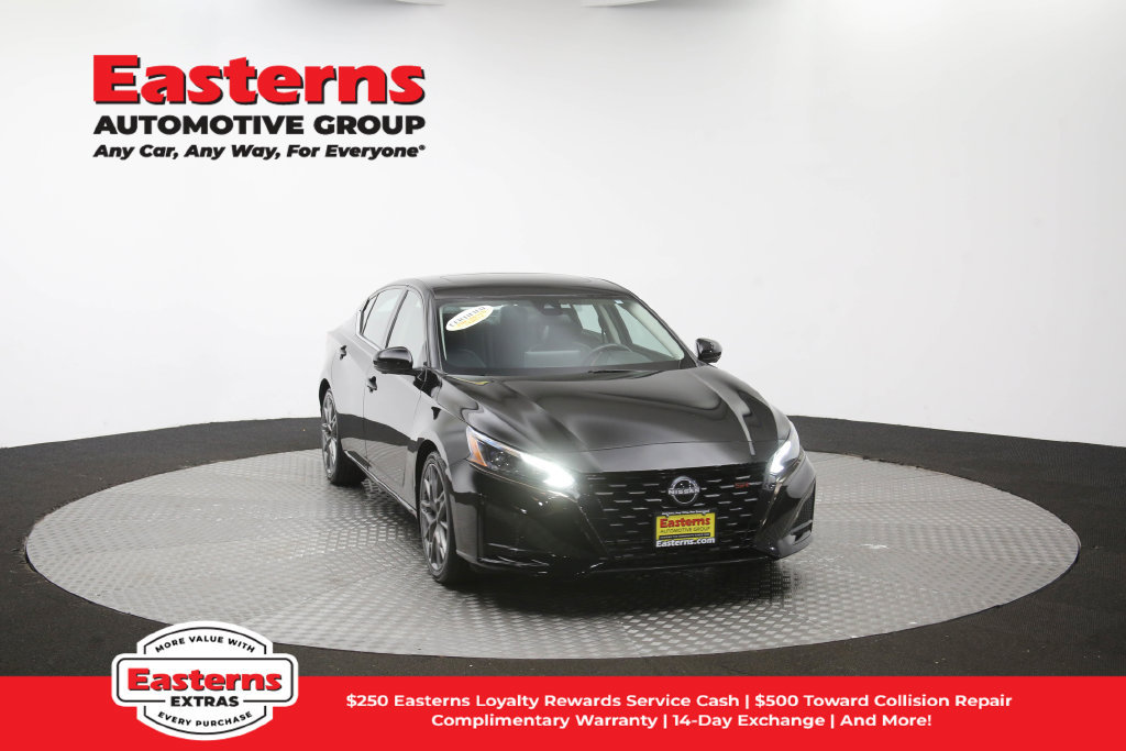 Used 2023 Nissan Altima 2.0 SR FWD image 55