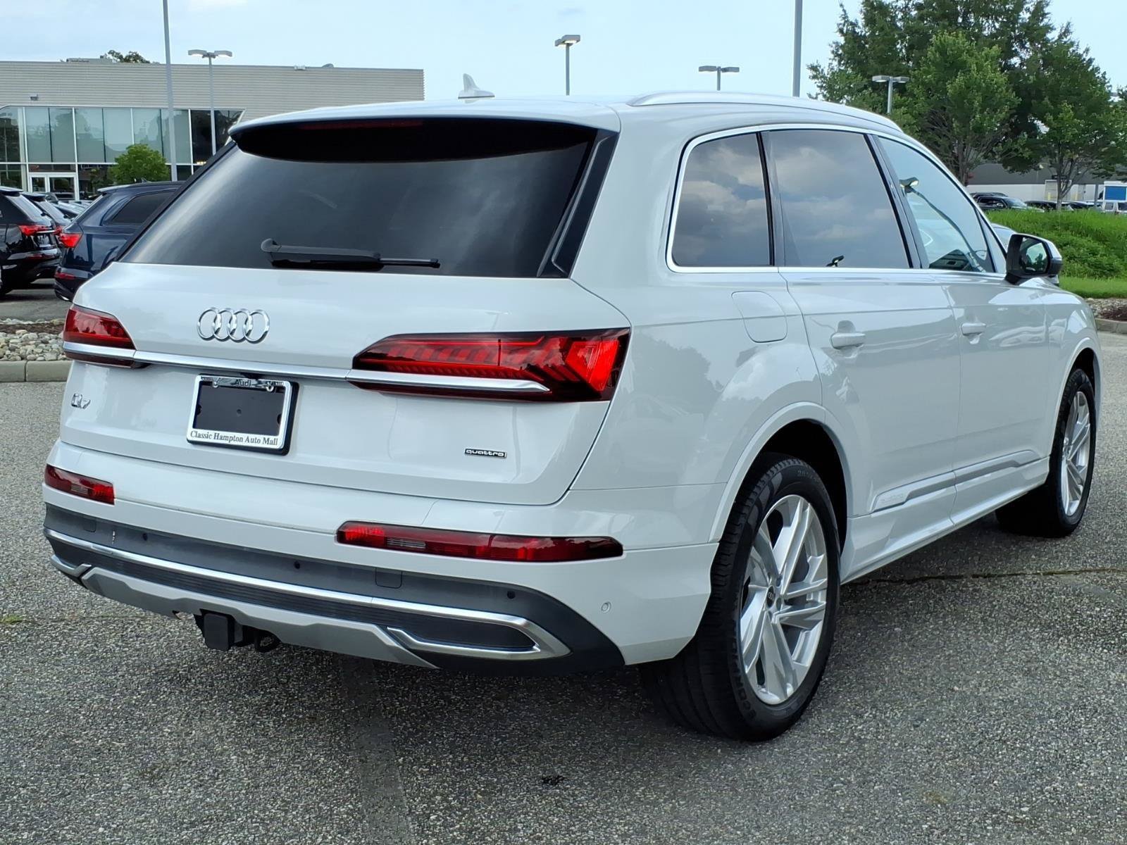 Used 2023 Audi Q7 3.0T Premium Plus w/ Premium Plus Package AWD/4WD image 8