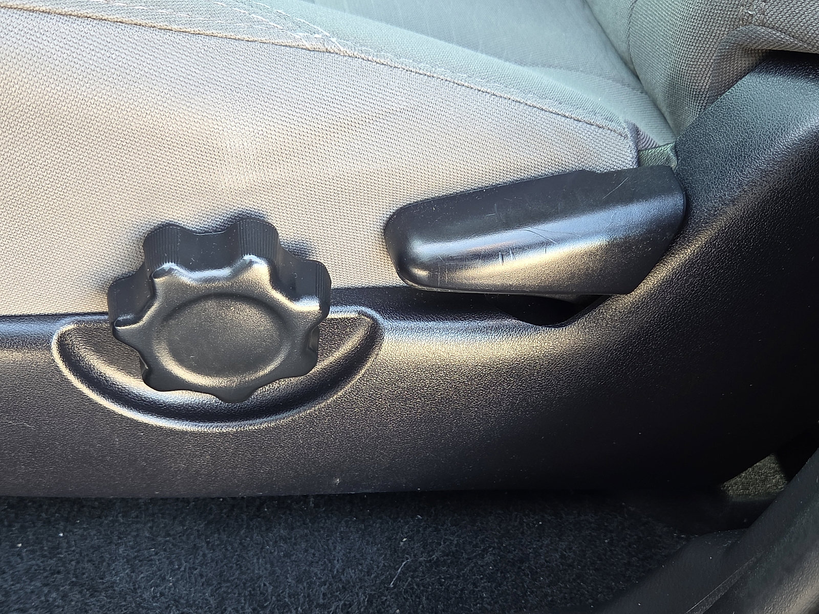 Used 2019 Toyota Tacoma SR w/ SR Convenience Package image 14