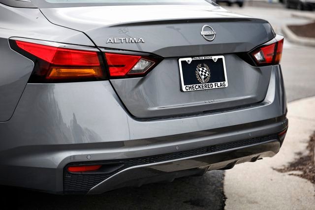 Used 2025 Nissan Altima 2.5 SV image 9