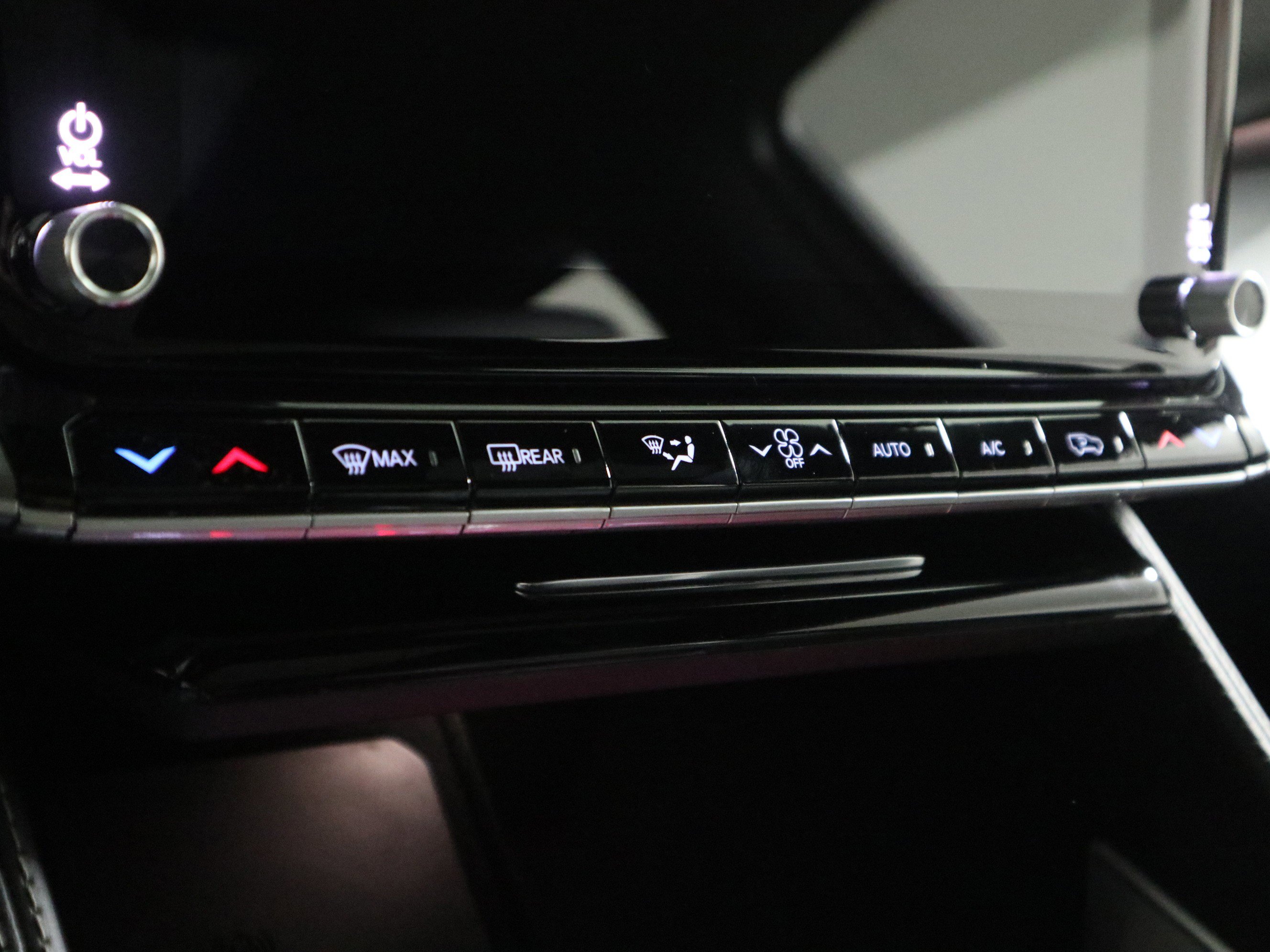 New 2025 Jeep Wagoneer Series III image 28