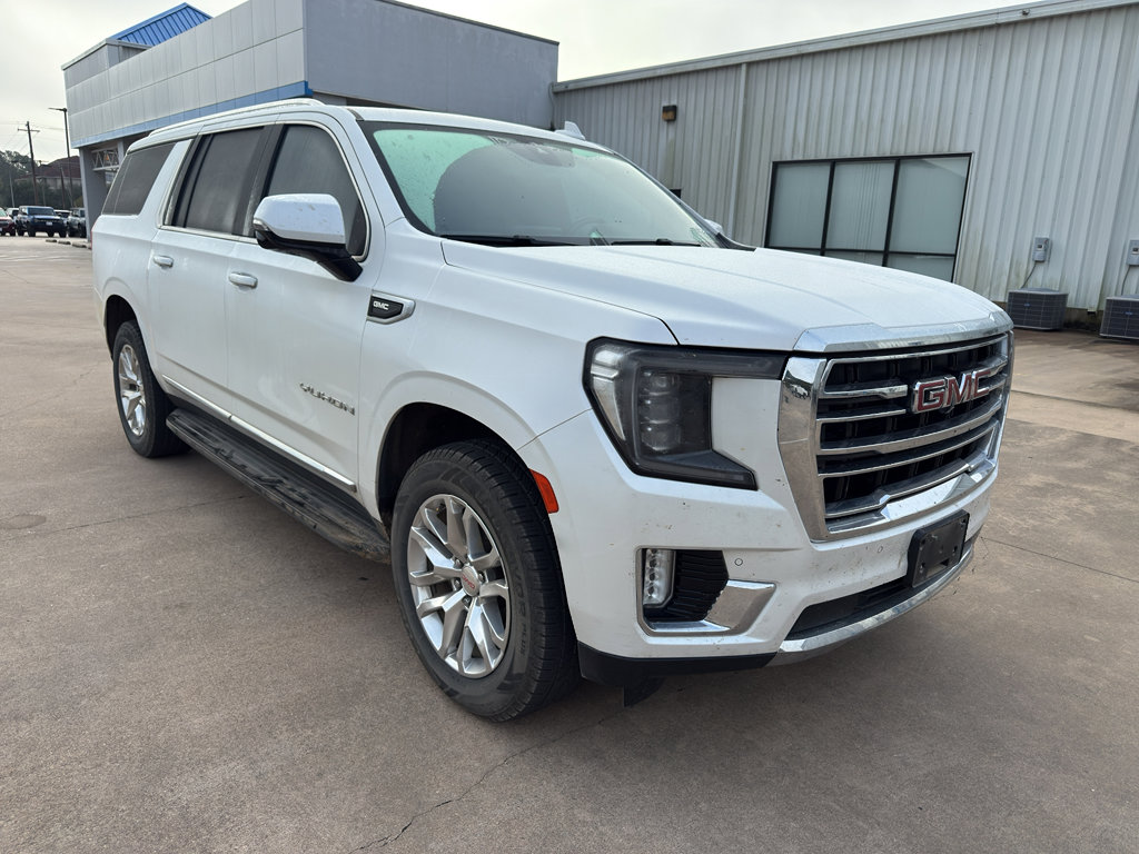 Used 2022 GMC Yukon XL SLT w/ SLT Premium Package image 4
