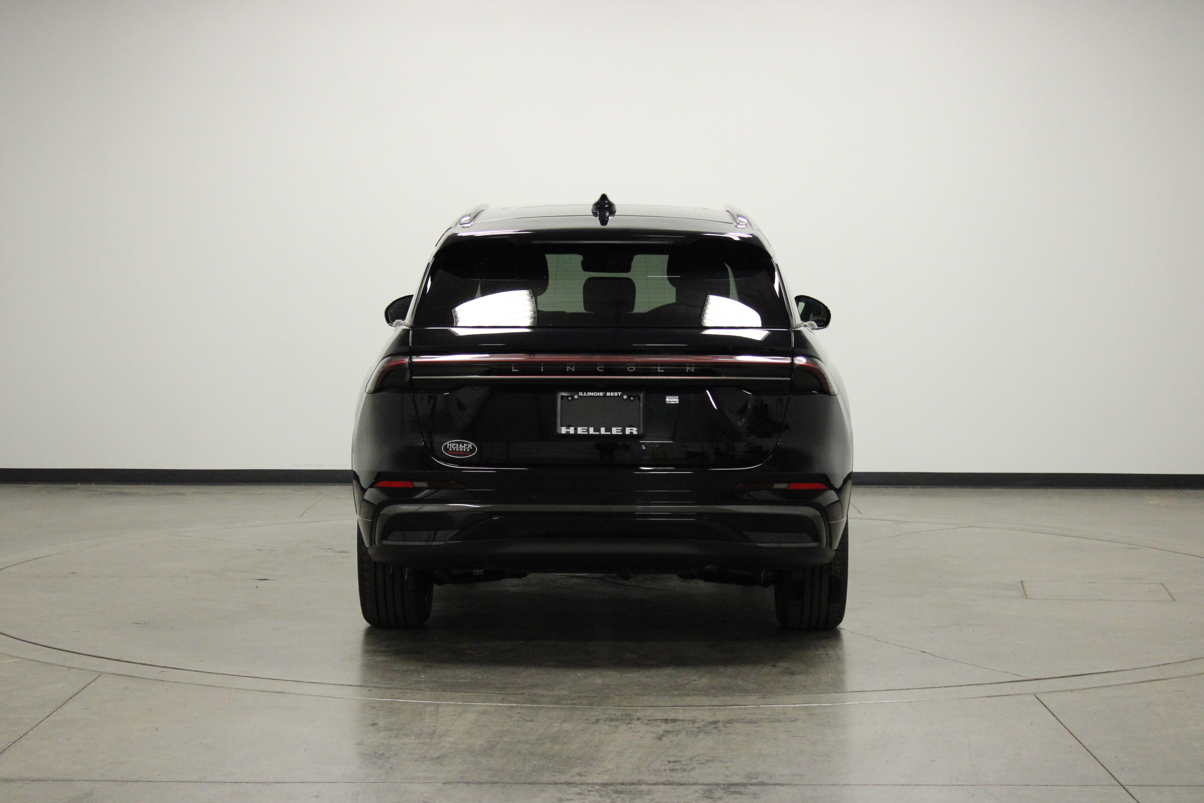 New 2026 Lincoln Nautilus Reserve w/ Jet Appearance Package image 7