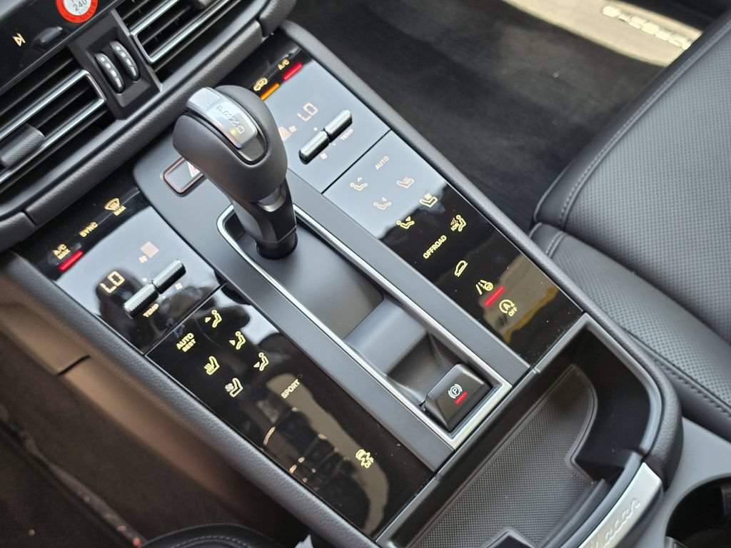New 2026 Porsche Macan AWD/4WD image 27