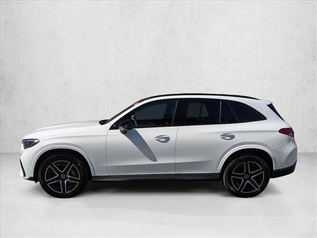 Used 2024 Mercedes-Benz GLC 300 4MATIC w/ AMG Line image 9