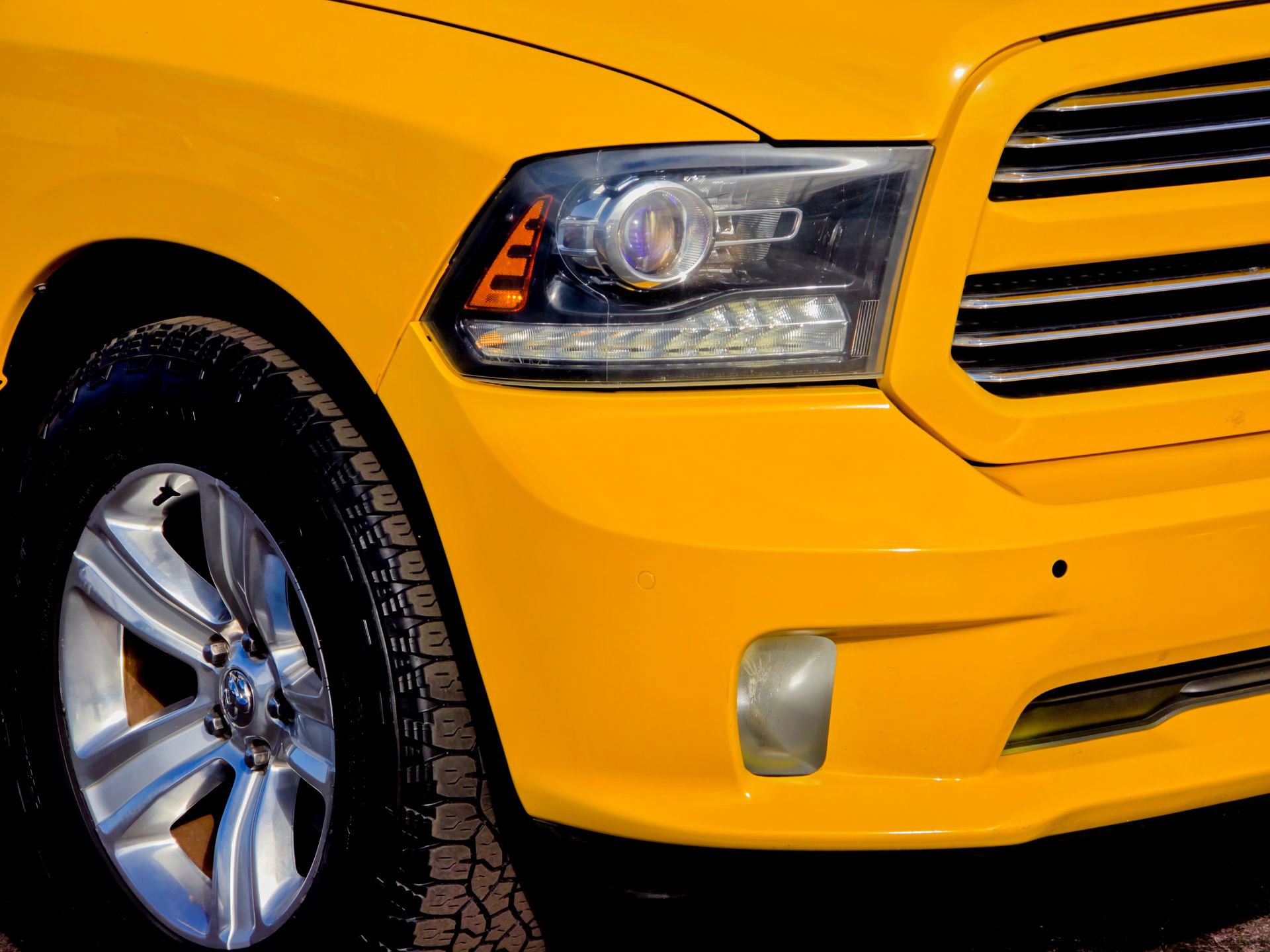 Used 2016 RAM 1500 Sport w/ Stinger Yellow Sport Package image 6