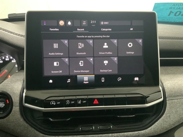 Used 2023 Jeep Compass Latitude image 27