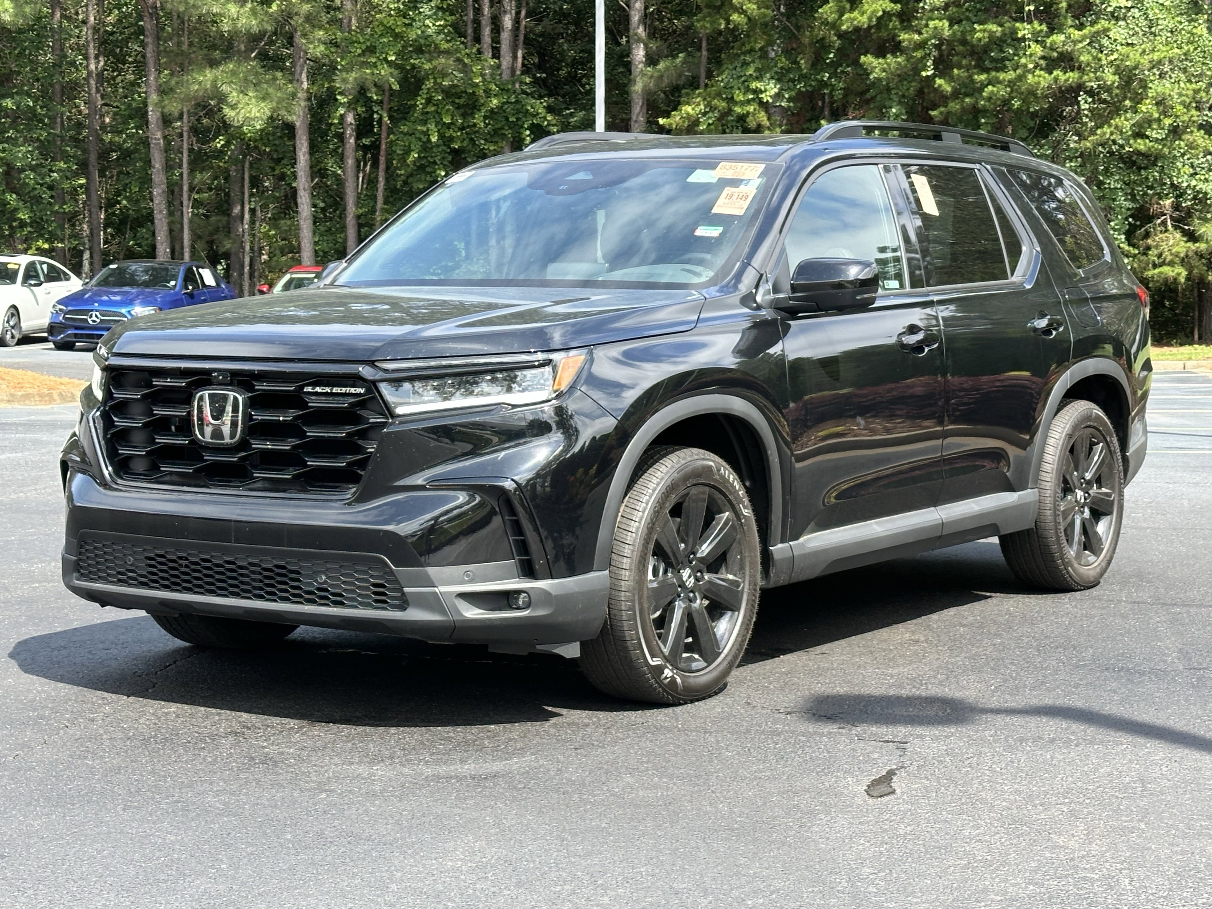Used 2025 Honda Pilot Black Edition image 5