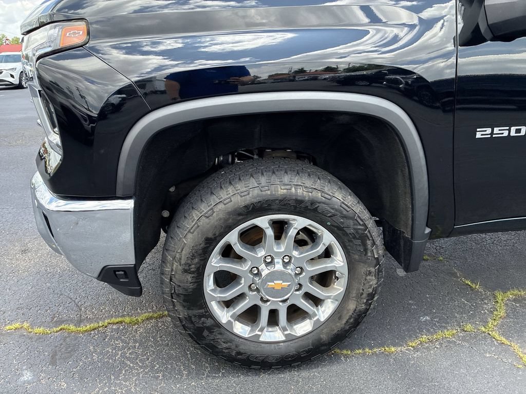 Used 2024 Chevrolet Silverado 2500 LTZ w/ LTZ Plus Package AWD/4WD image 10