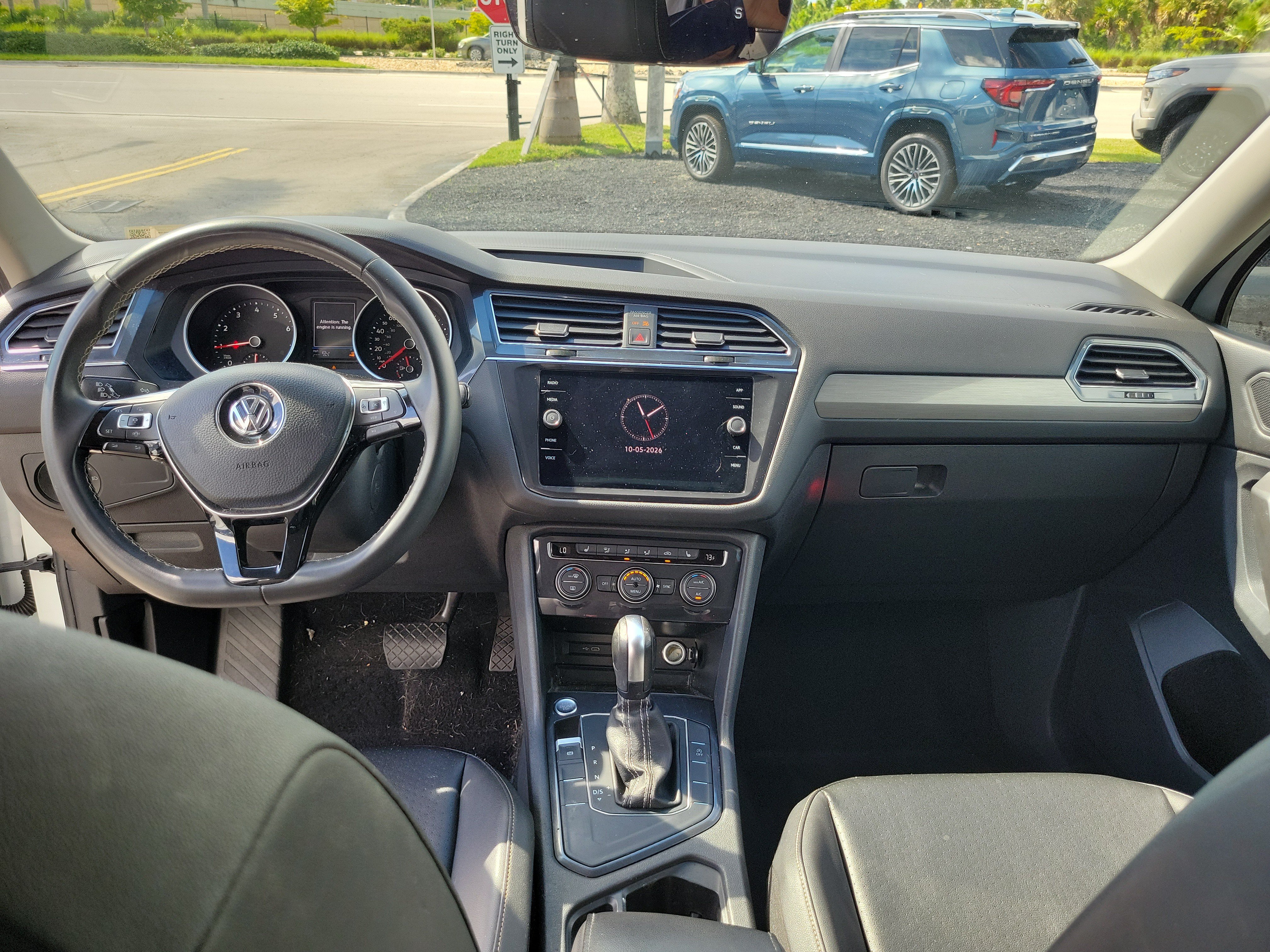Used 2021 Volkswagen Tiguan SE FWD image 16