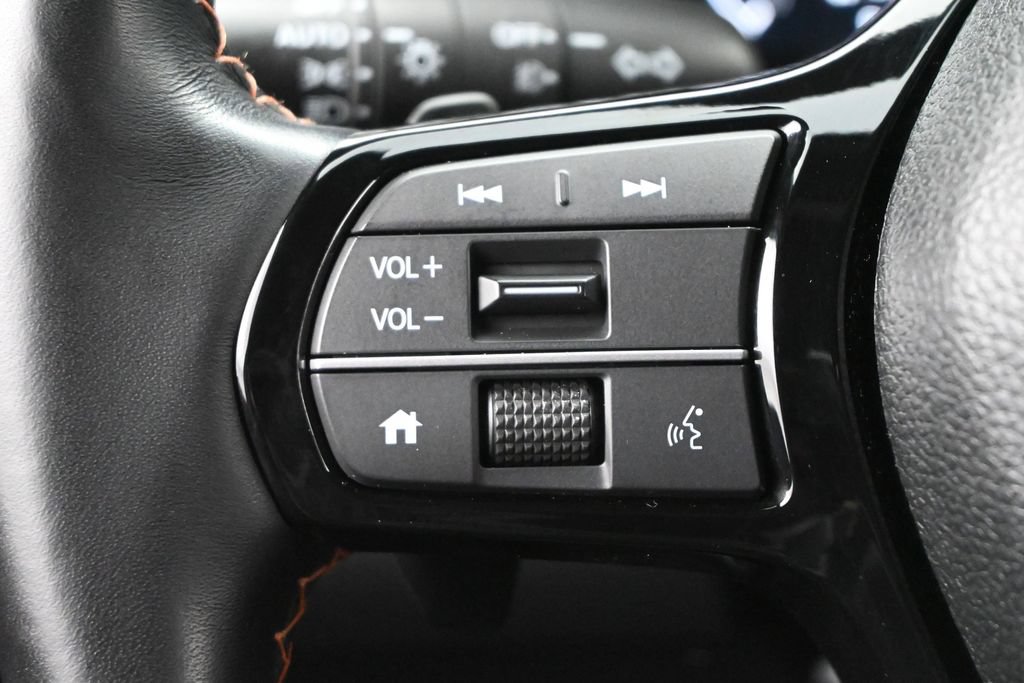 Used 2024 Honda Pilot TrailSport image 7