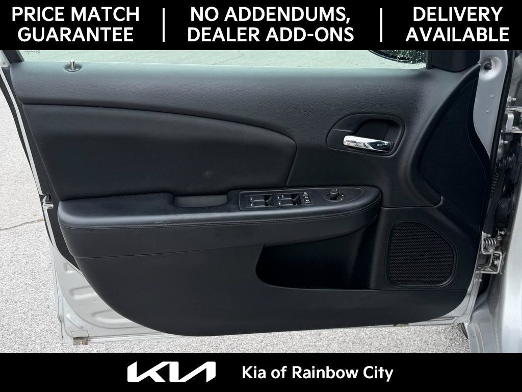 Used 2011 Chrysler 200 LX FWD image 12