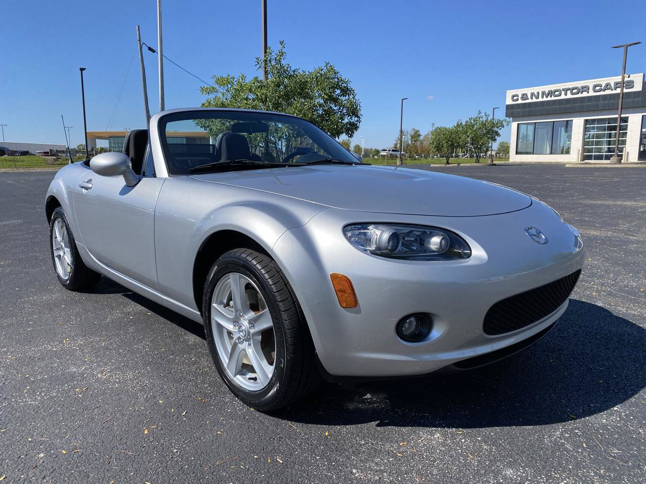 Used 2006 MAZDA MX-5 Miata Touring RWD image 5