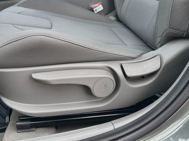 New 2026 Hyundai Elantra SE FWD image 19