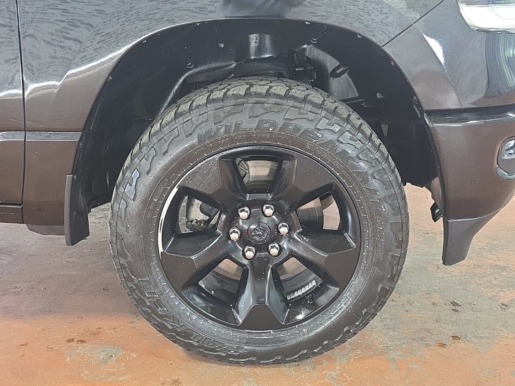 Used 2019 RAM 1500 Sport w/ Black Appearance Package image 8