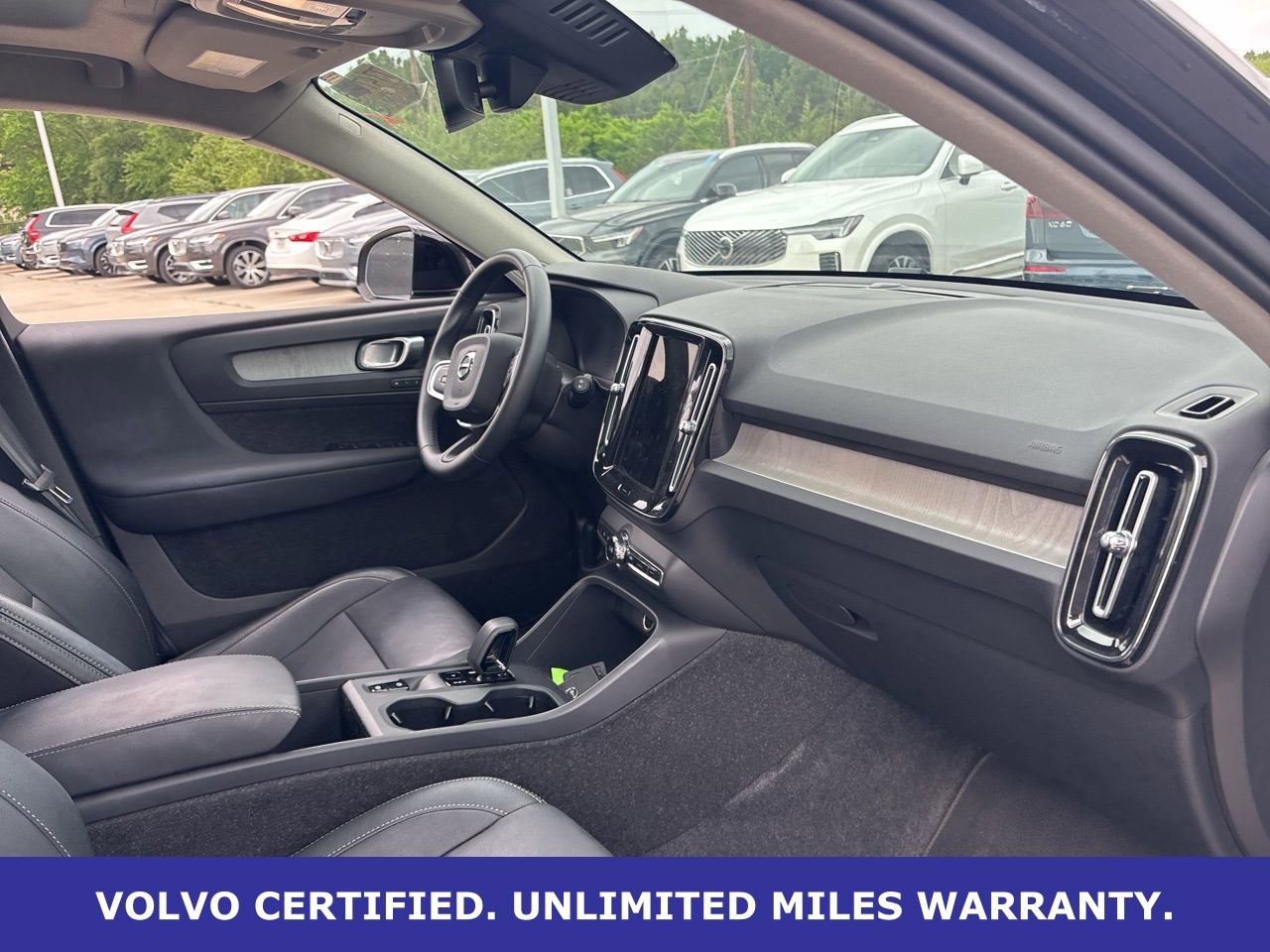Certified 2025 Volvo XC40 B5 Core image 13