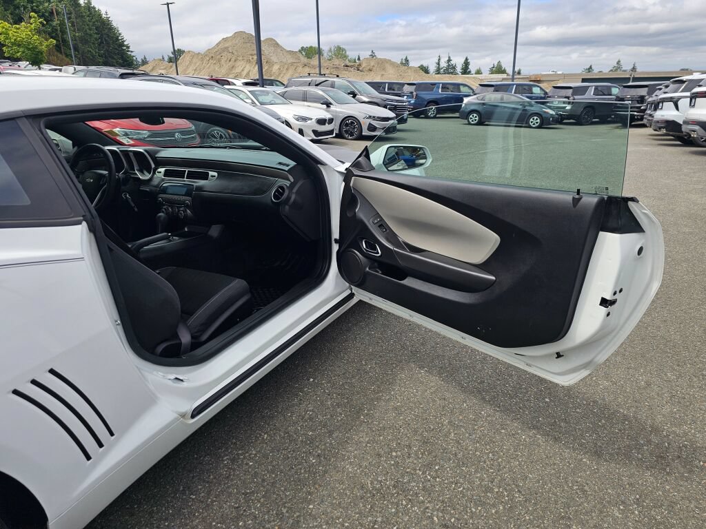 Used 2013 Chevrolet Camaro LS RWD image 22