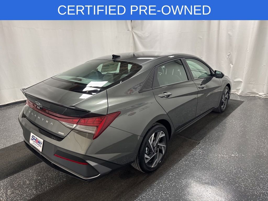 Used 2025 Hyundai Elantra SEL image 5
