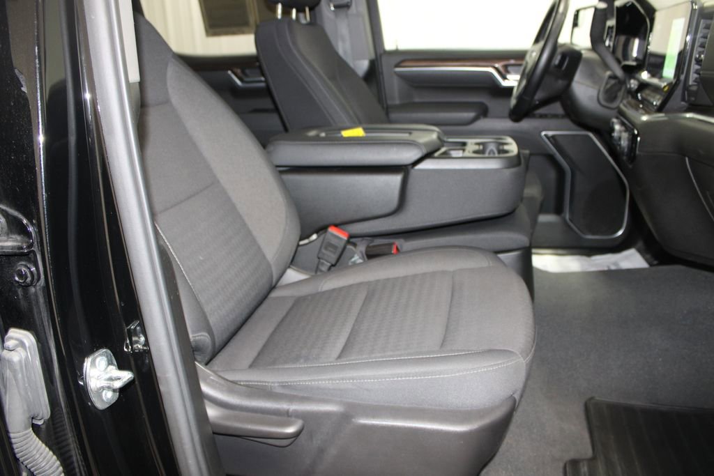 Used 2025 Chevrolet Silverado 1500 LT image 27