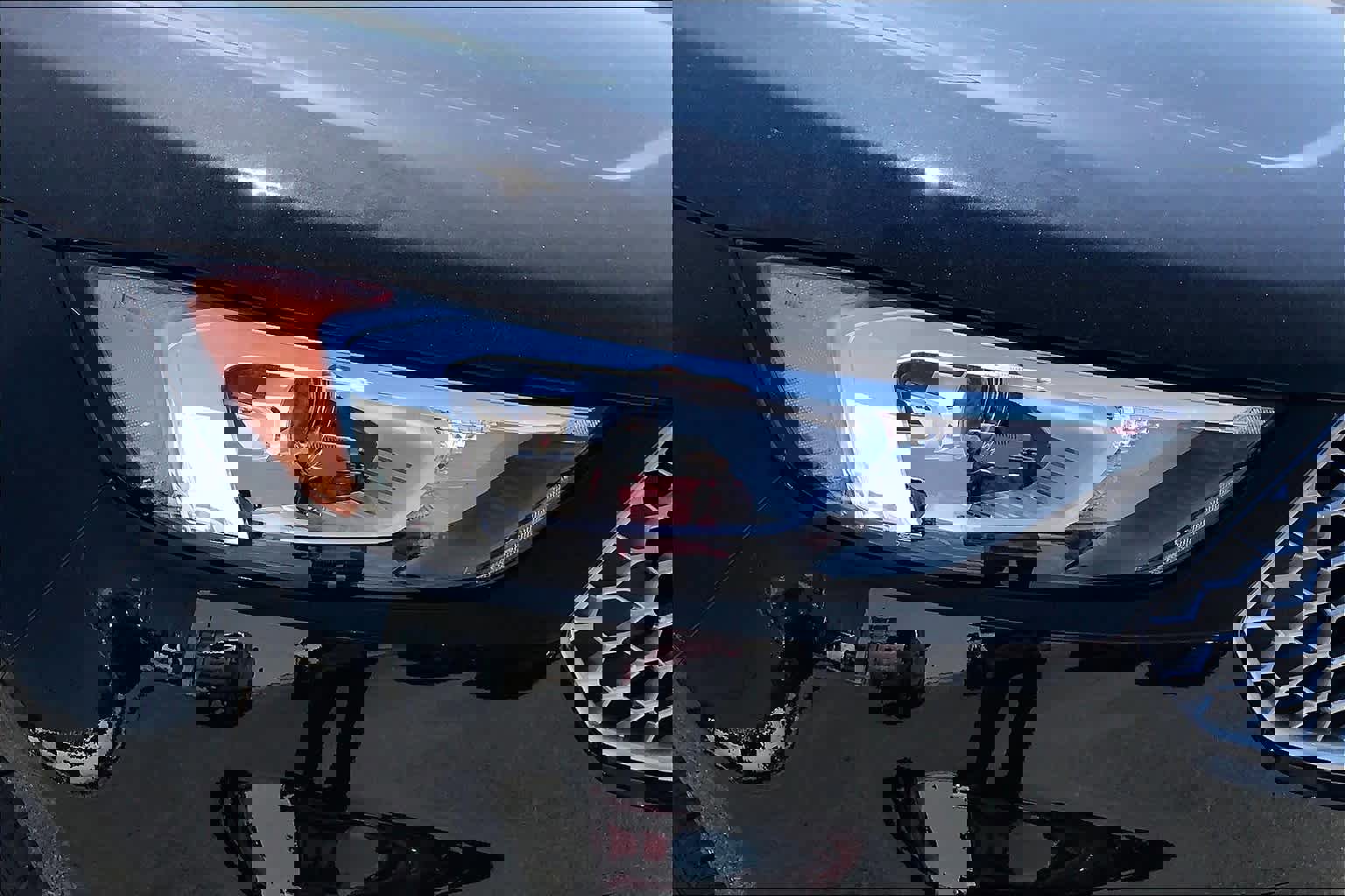 Certified 2024 Ford Edge SE image 13