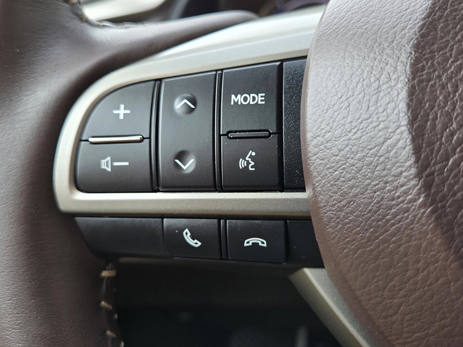 Used 2019 Lexus RX 450h AWD image 17