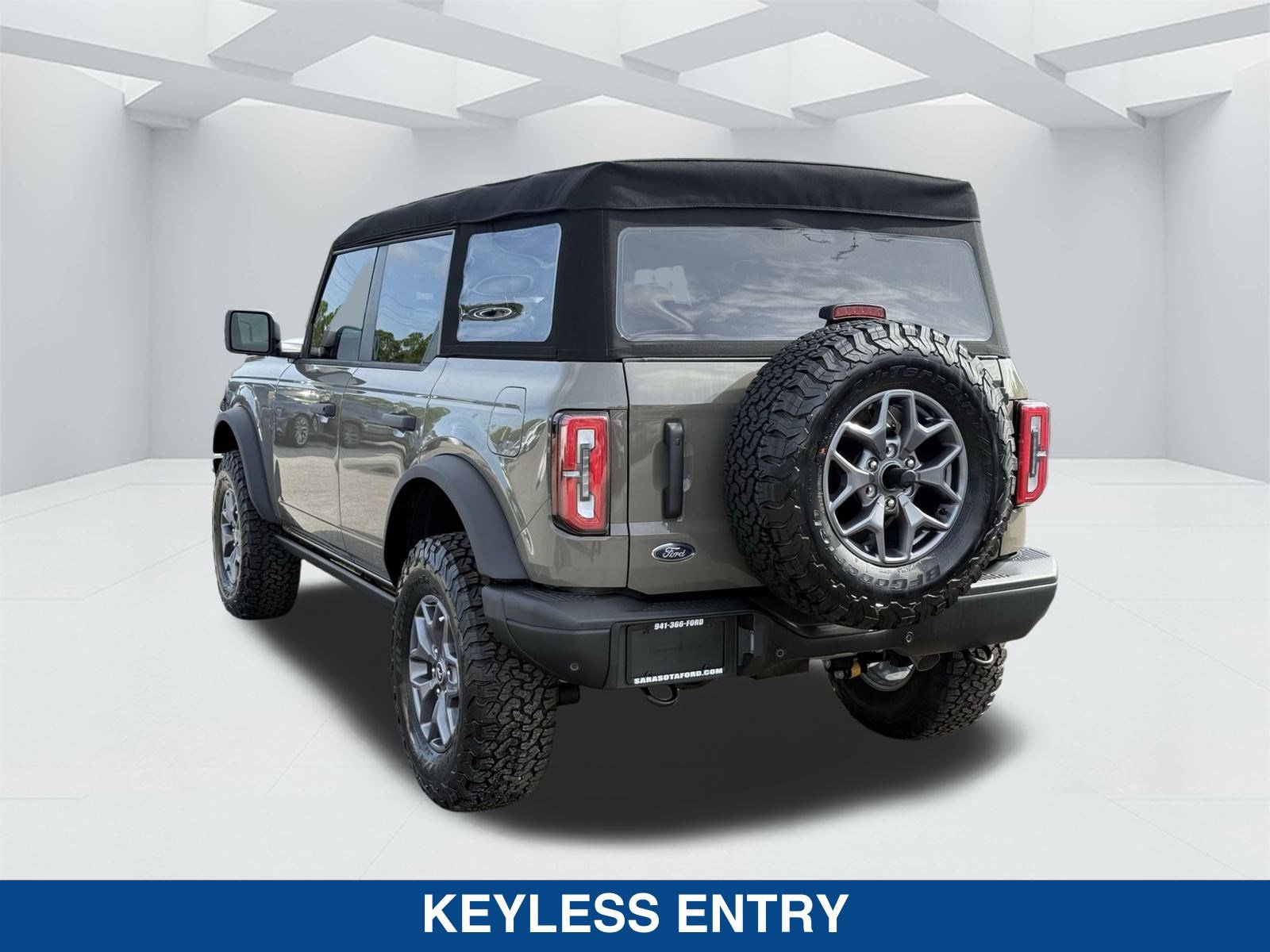 New 2025 Ford Bronco Badlands image 7