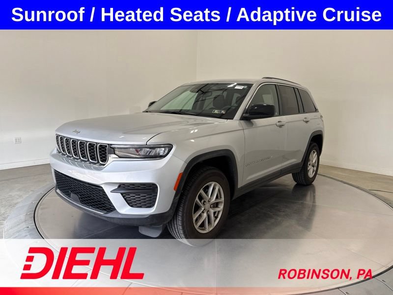 Used 2023 Jeep Grand Cherokee Laredo X AWD/4WD image 3