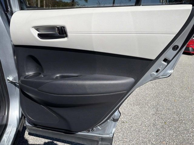 Used 2023 Toyota Corolla Cross L image 18