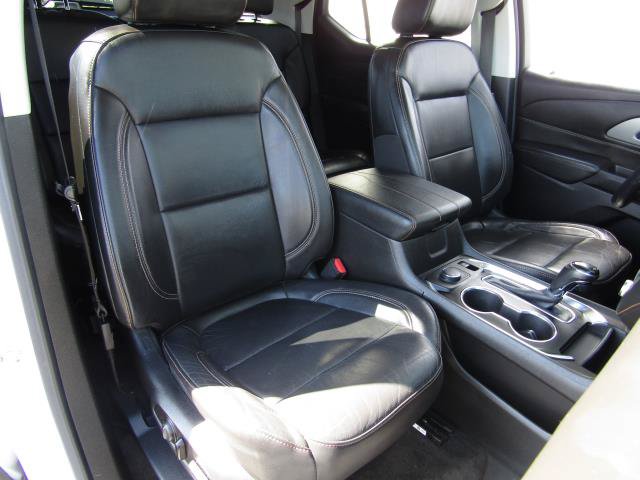 Used 2020 Chevrolet Traverse LT w/ Driver Confidence II Package AWD/4WD image 9