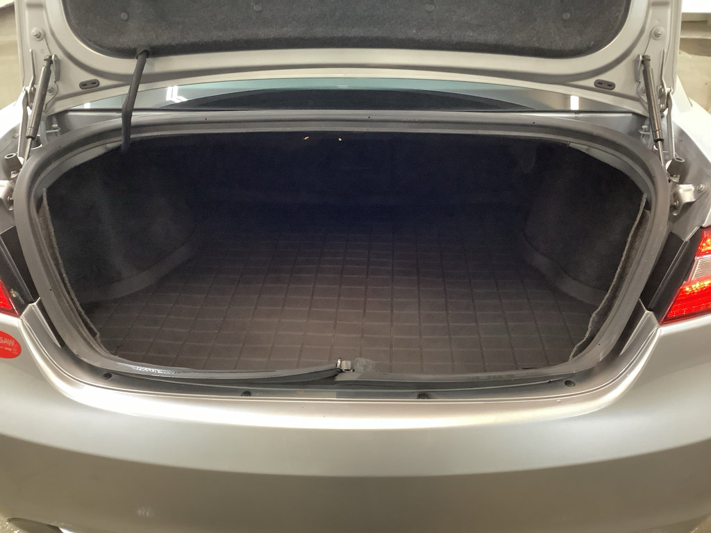 Used 2013 Chrysler 200 Limited image 29