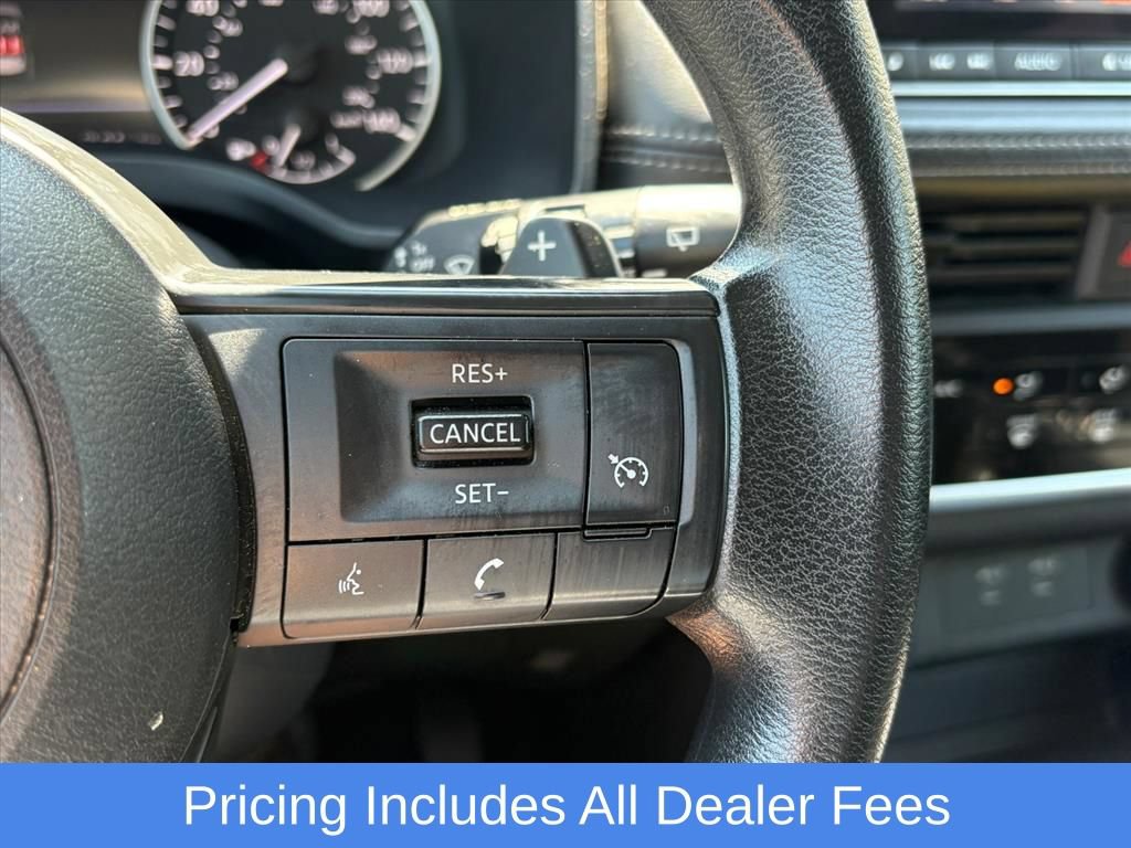 Used 2024 Nissan Rogue S AWD/4WD image 16