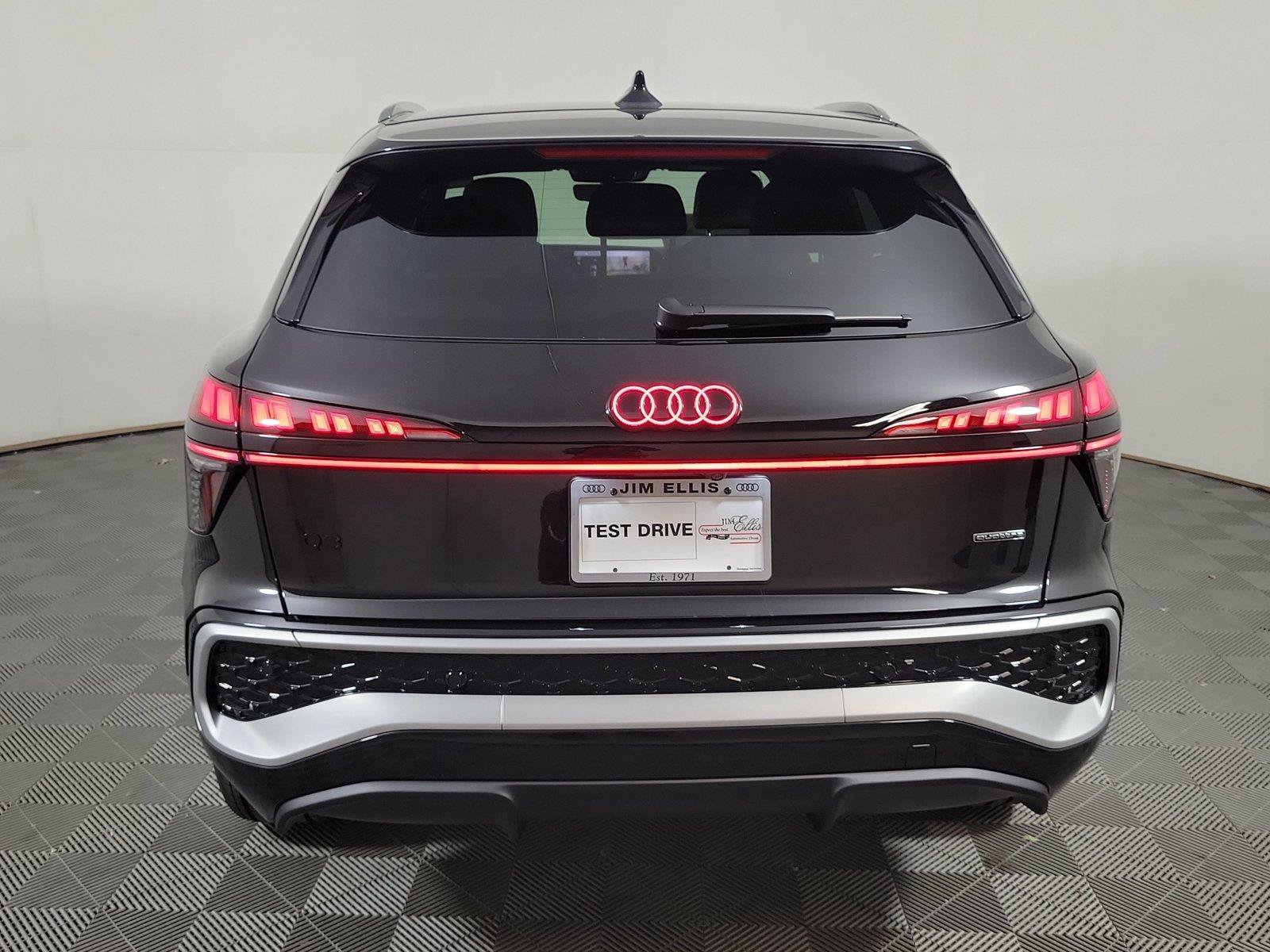New 2026 Audi Q3 quattro 2.0T AWD/4WD image 6