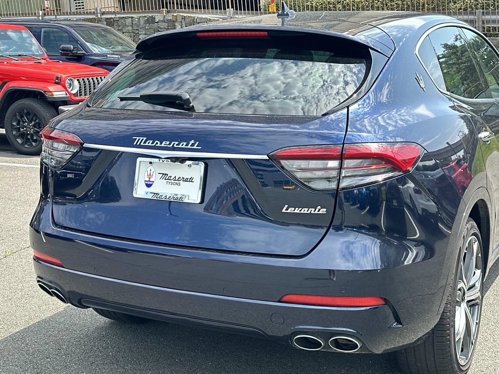 Used 2023 Maserati Levante GT AWD/4WD image 11
